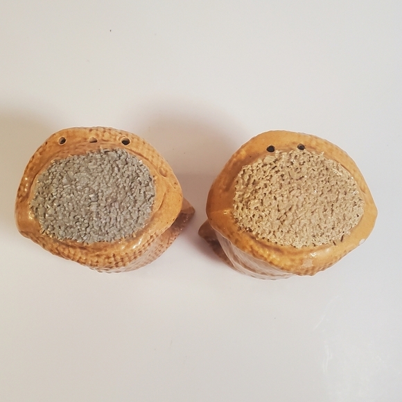 Salt & Pepper Vintage Ceramic Burlap Sack Shaker Set by "Our Own Import" Japan - Picture 6 of 10